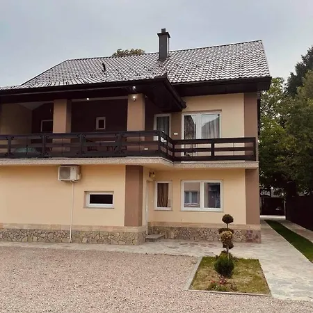 Luxury With Outdoor Pool Stens Una Vila