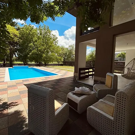 Luxury With Outdoor Pool Stens Una Vila Bihac